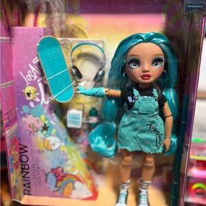 Rainbow High Blu Brooks